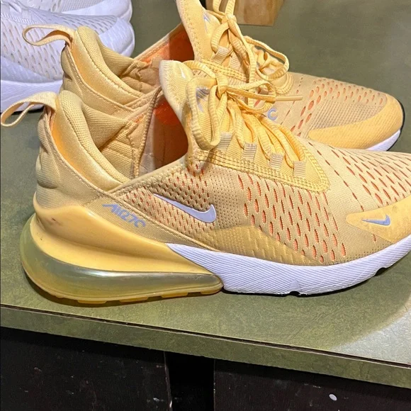 Nike Air Max 270 in Yellow and Orange - Picture 1 of 4